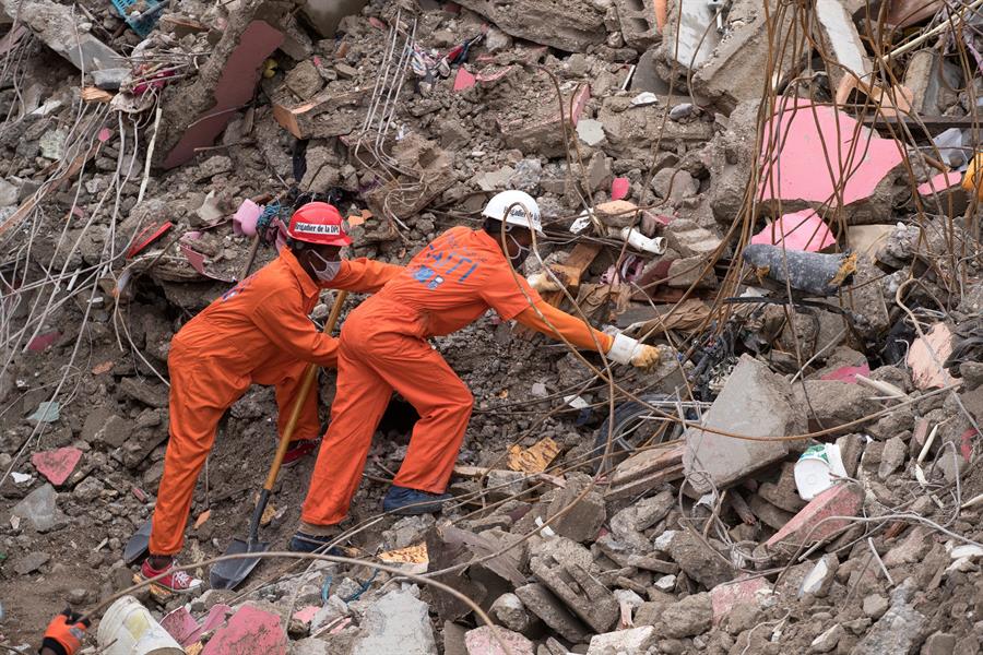 Sube a 1.941 la cifra de muertos por el terremoto de Haití