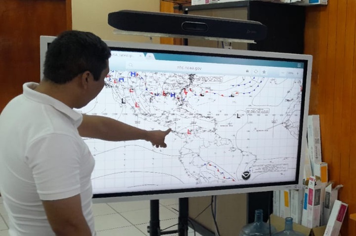 ¡Prepare el paraguas! Dos ondas tropicales dejarán lluvias en Nicaragua