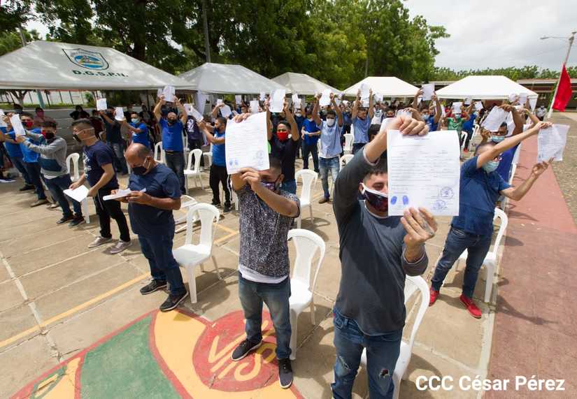 Dictadura premia con libertad a otros 900 reos comunes