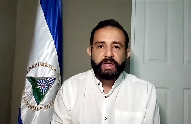 Régimen señala de «traición a la patria» al abogado Roger Reyes y le impone 90 días de arresto