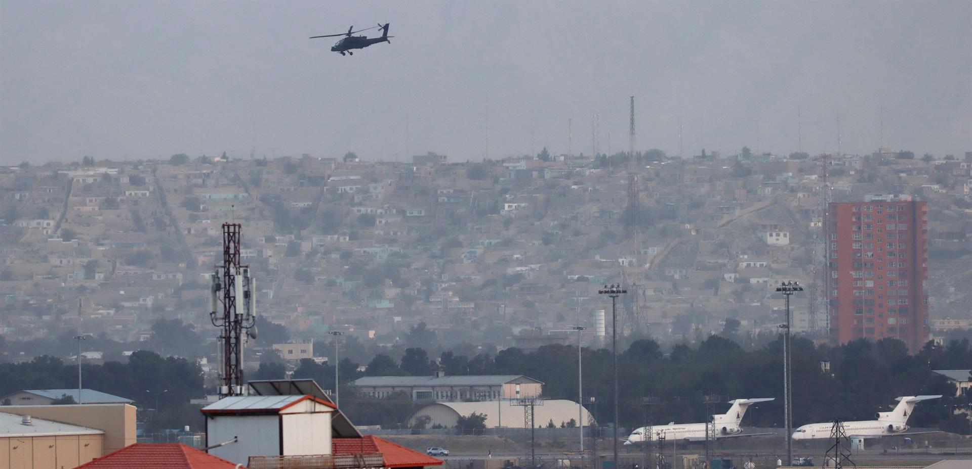 EE.UU. evacúa a 6,800 personas de Kabul pese a la alerta de posibles ataques