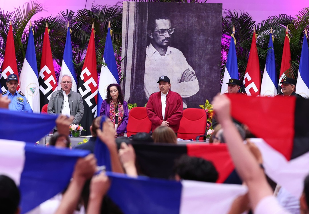 Ortega conmemora muerte de Carlos Fonseca mientras mantiene secuestrado al hijo