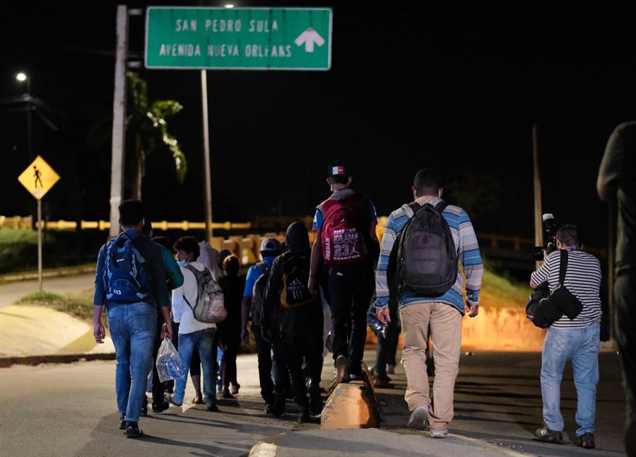 Los traficantes de personas se «han reinventado» en la pandemia, según la OIM