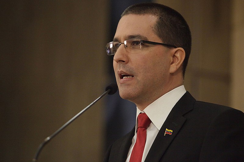 Maduro busca “caminos alternativos” tras sanciones de Estados Unidos