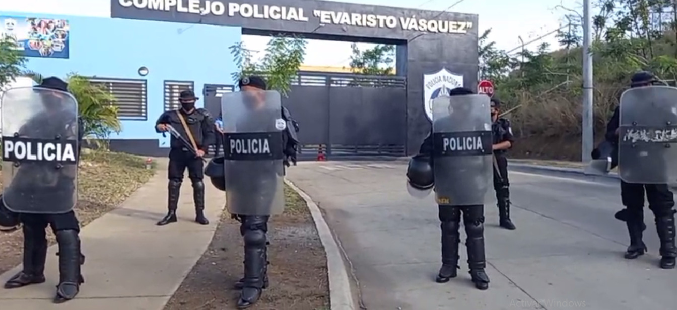 Familiares de los presos políticos urgen al régimen que autorice el ingreso de alimentos