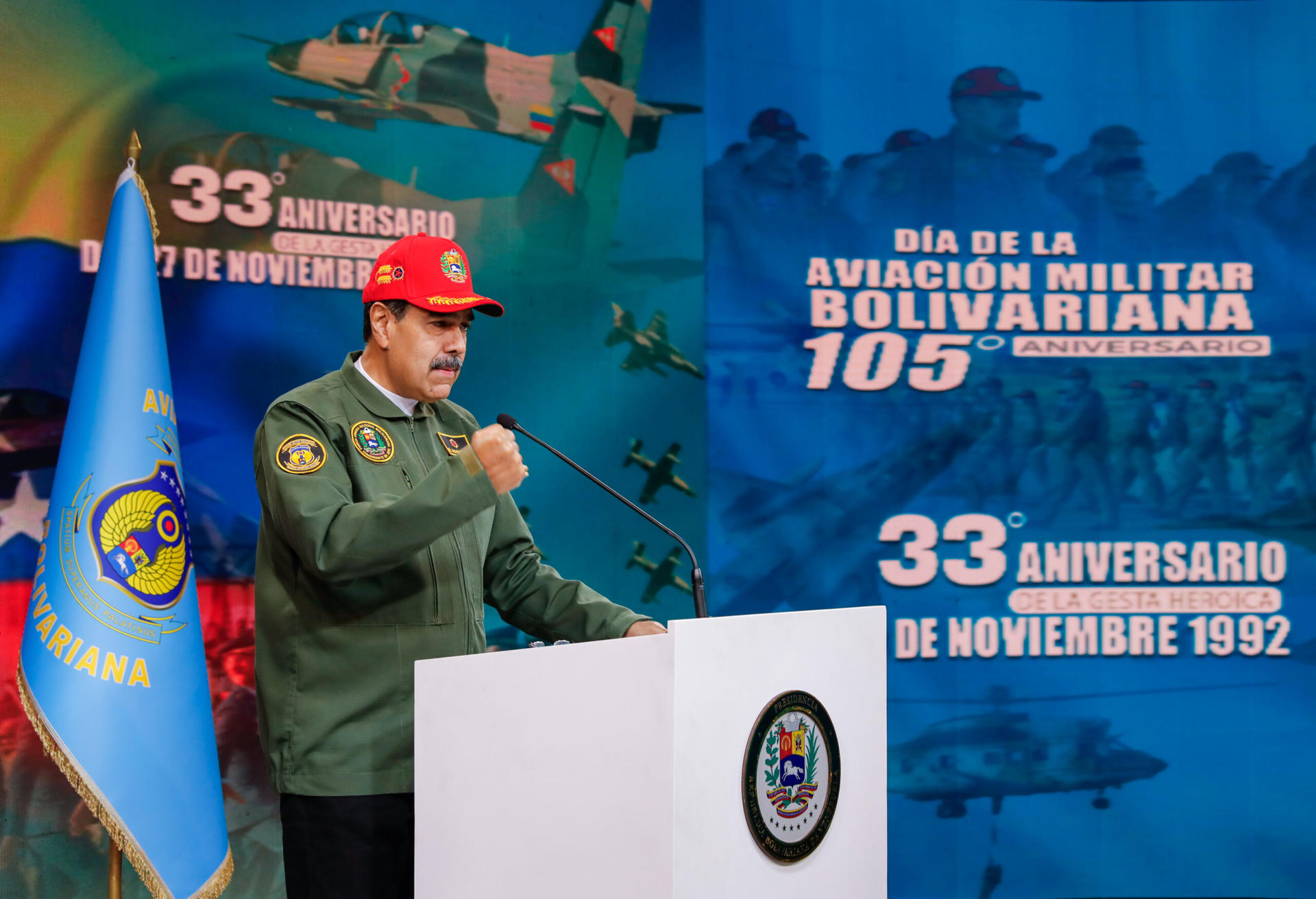 Maduro ordena a fuerza aérea estar lista para defender a Venezuela