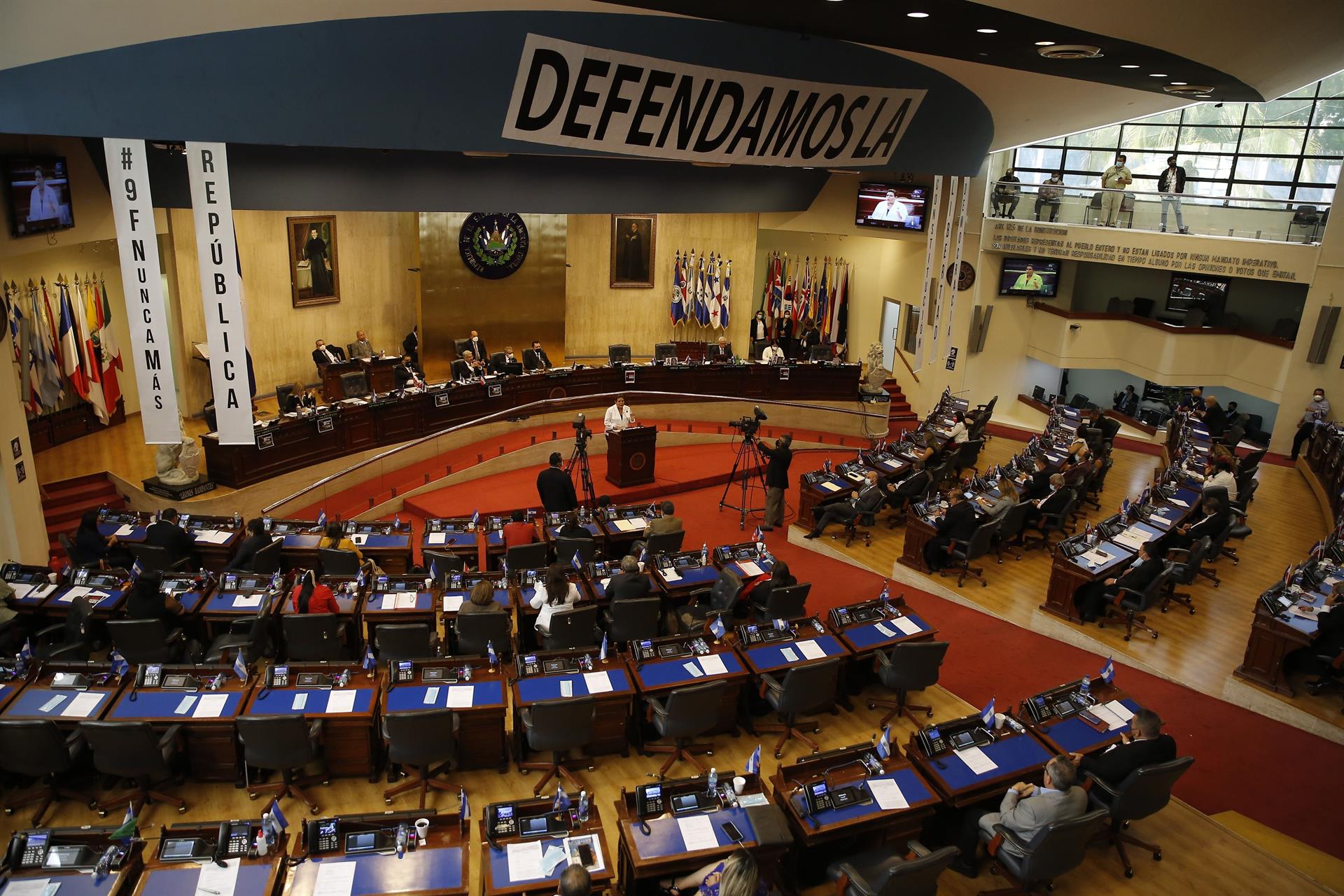 Congreso de El Salvador aprueba que delitos de corrupción no prescriban
