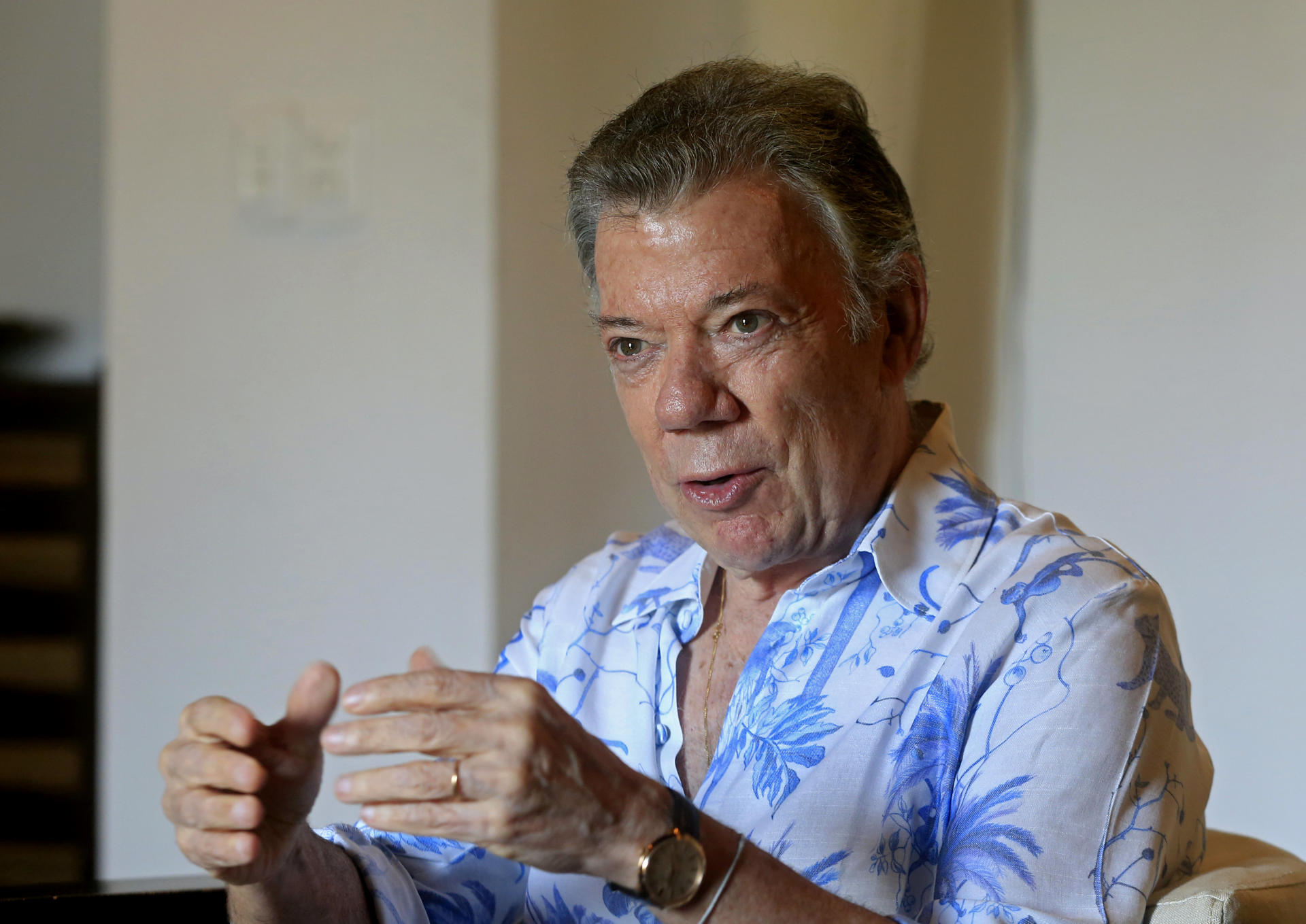 Juan Manuel Santos afirma que «Maduro perdió toda legitimidad y debe salir» del poder