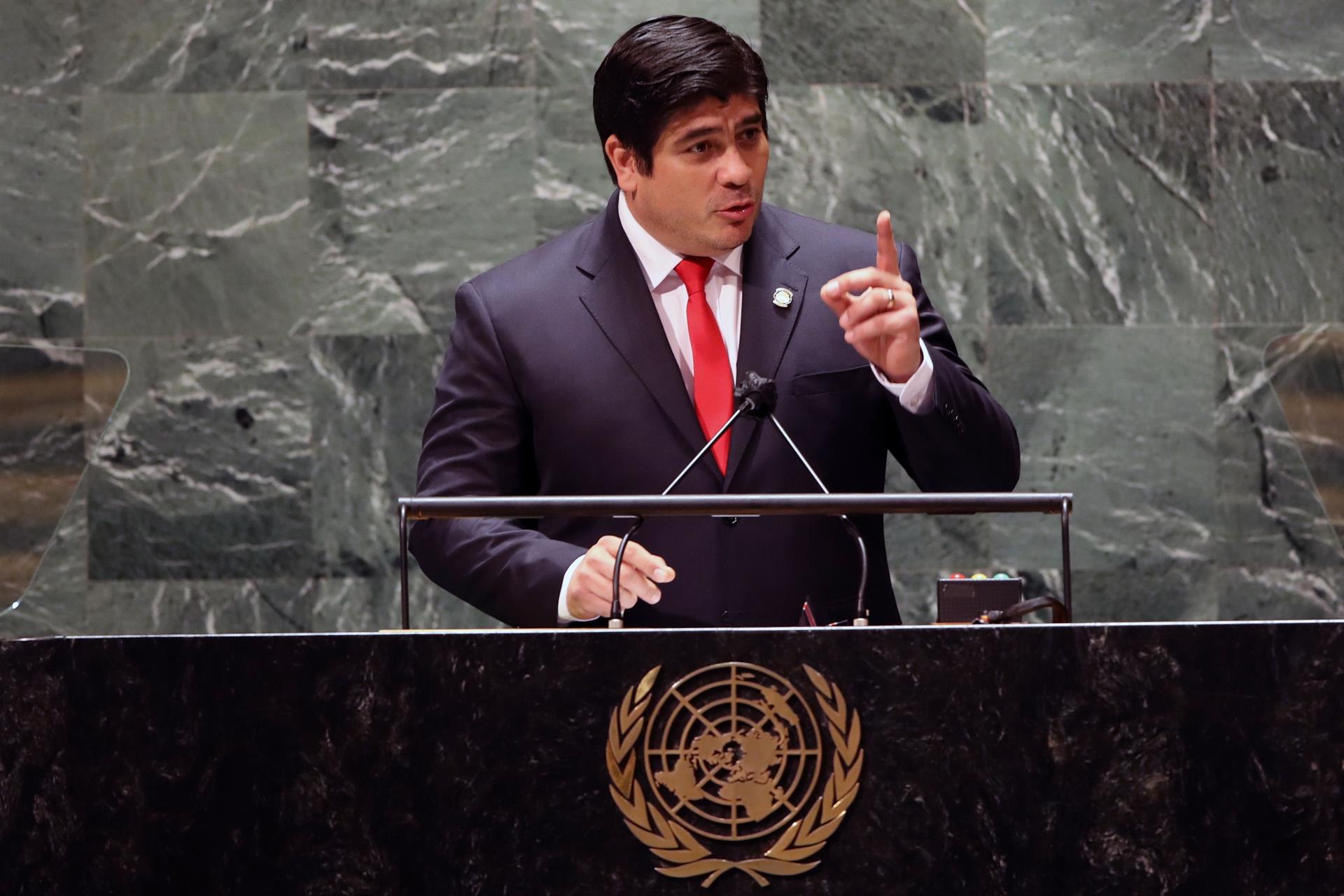 Presidente de Costa Rica denuncia desigualdad en vacunas y la situación de derechos humanos en Nicaragua