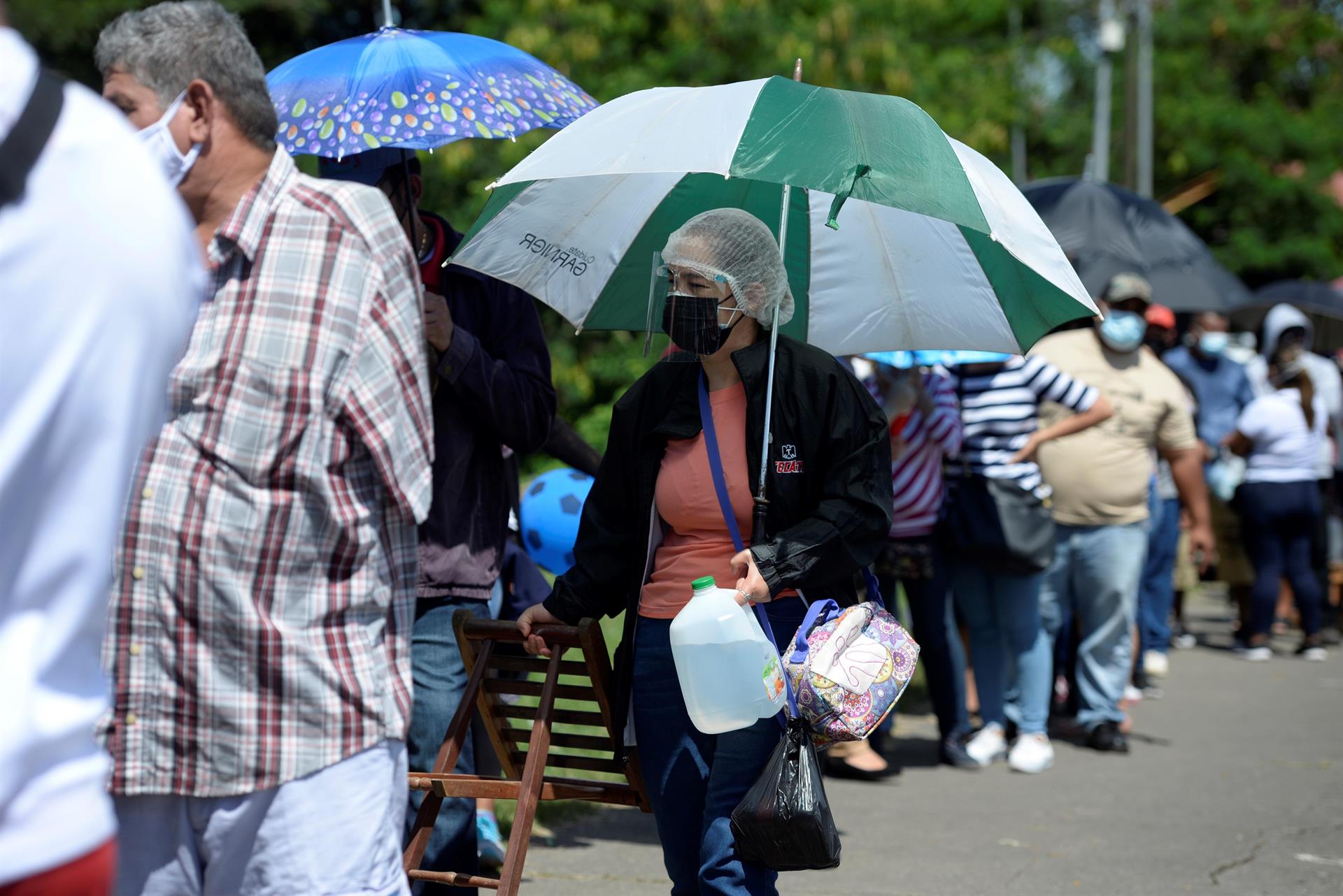Centros de vacunación pueden ser focos de contagios de Covid-19