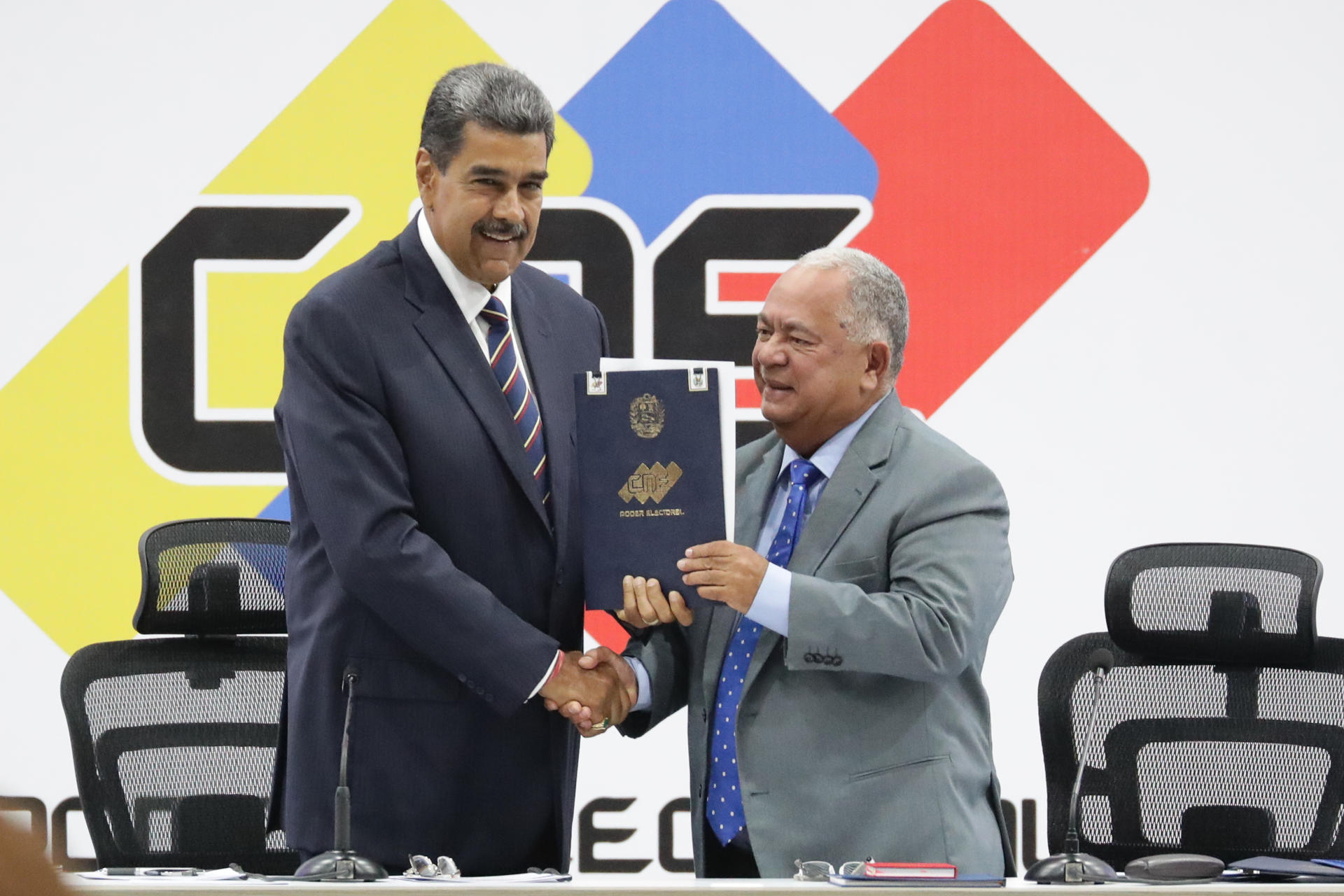 Venezuela exige a siete países retirar «de inmediato» a su personal diplomático en Caracas
