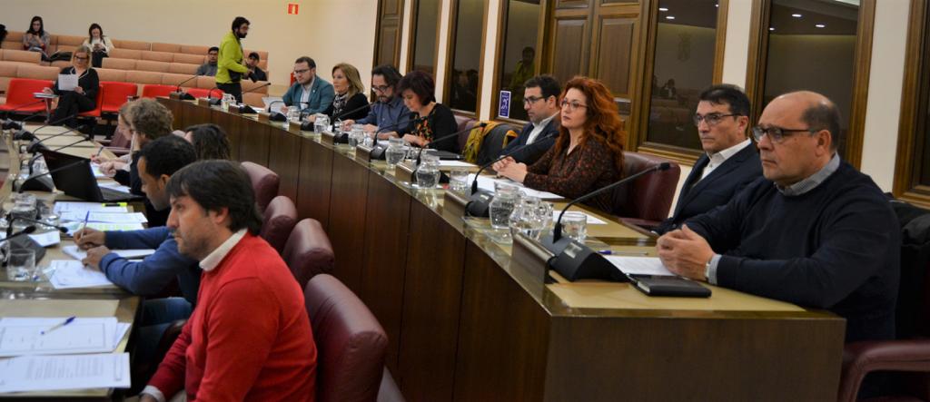 Ayuntamiento de Albacete, España, condena al régimen de Ortega