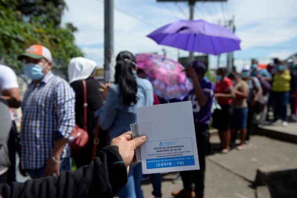 Nicaragua podría comprar 6.6 millones de vacunas AstraZeneca con fondo aprobado por la Asamblea, pero Ortega le hace el negocio a Cuba