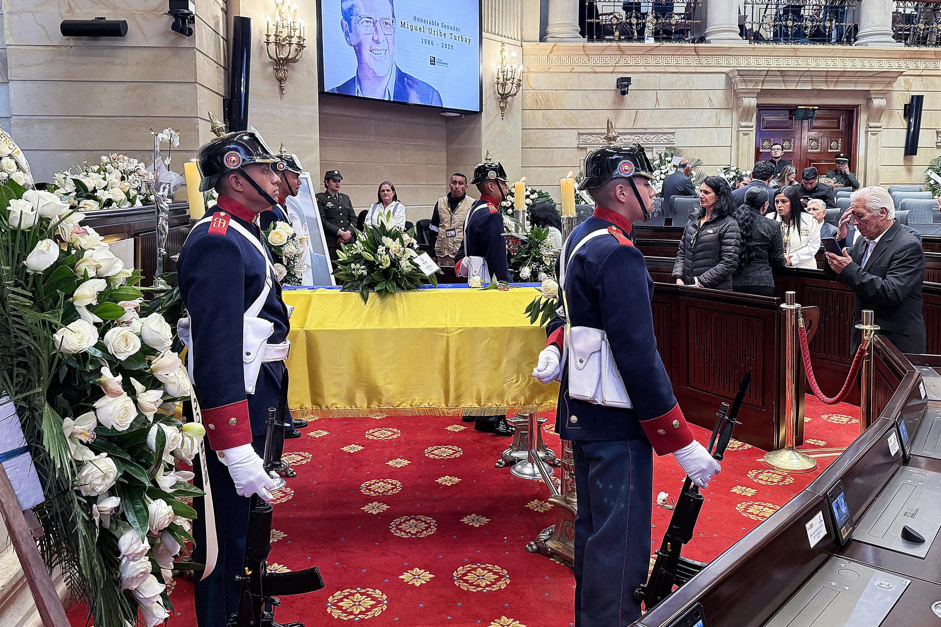 Exmandatarios de IDEA expresan preocupación por el clima de violencia política en Colombia