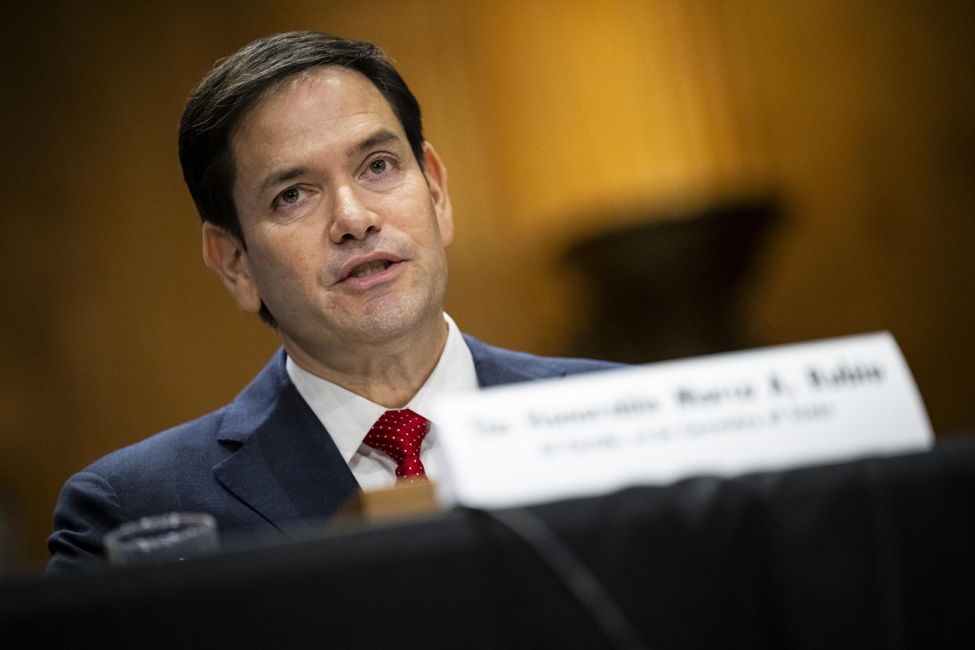 Rubio recalca a su homólogo chino que Trump pondrá a «Estados Unidos primero»