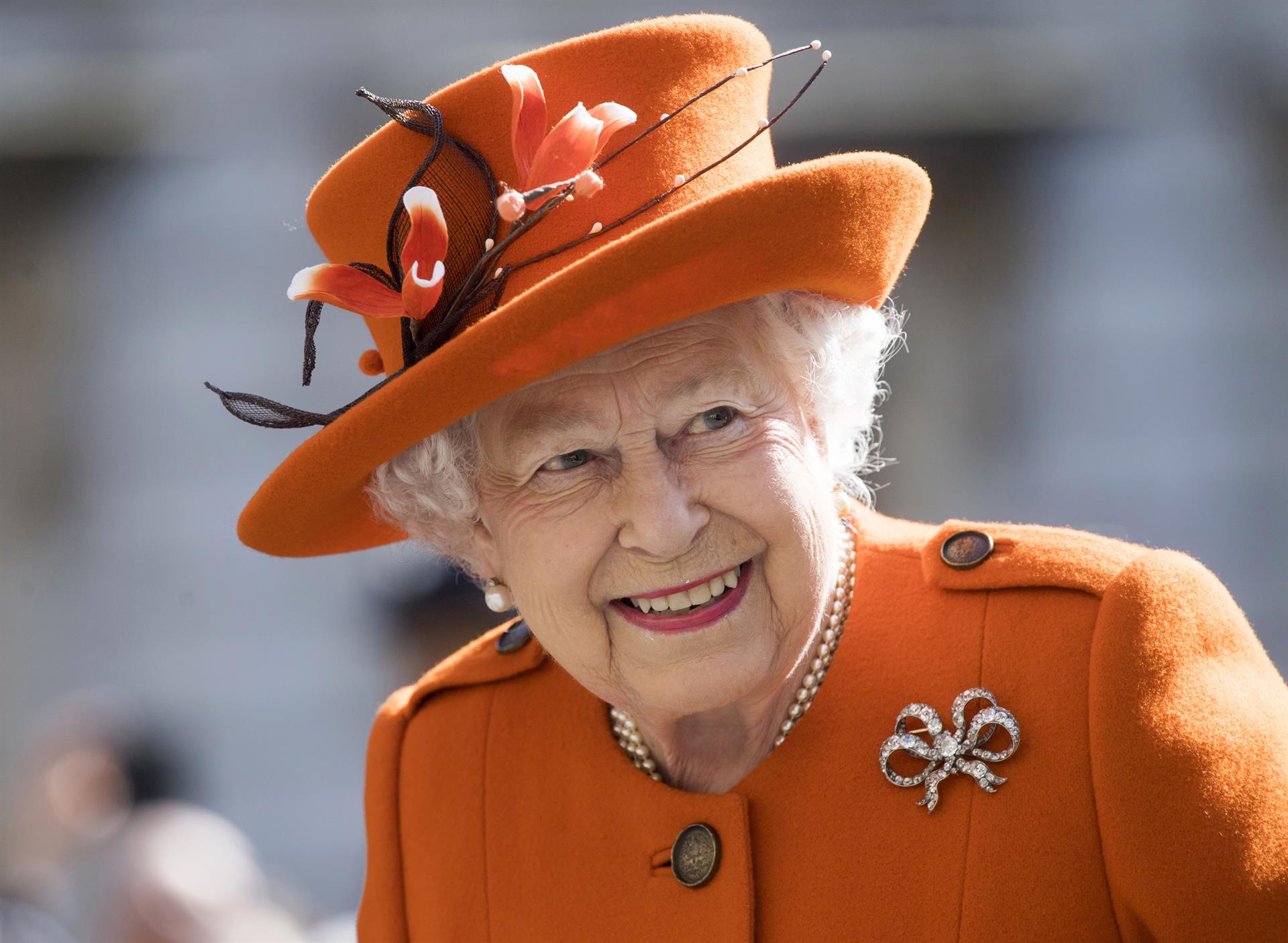 Reina Isabel II rechaza el premio «Anciana del año» porque no se siente vieja