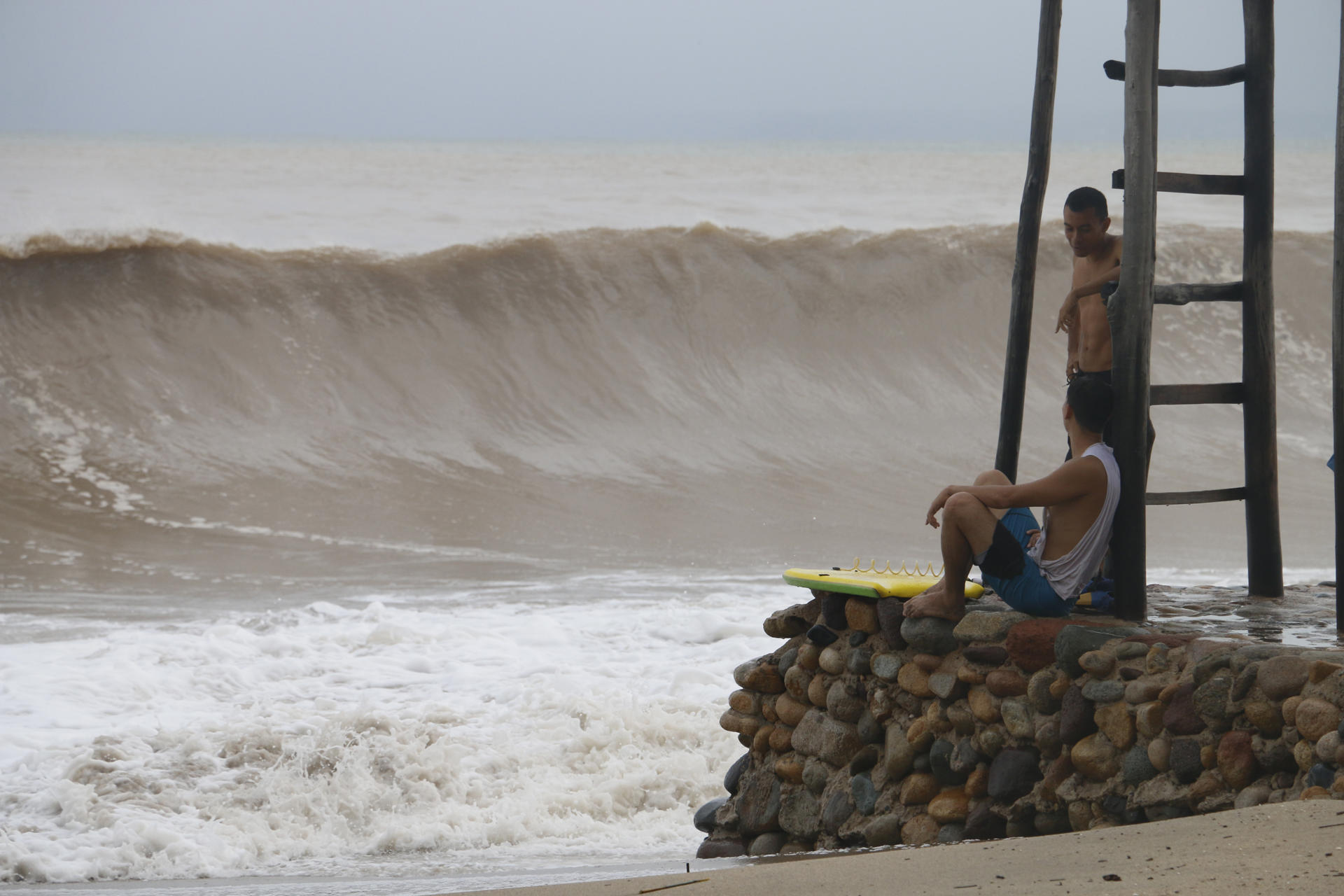 Priscilla, como huracán categoría 1, mantendrá lluvias intensas en el Pacífico mexicano