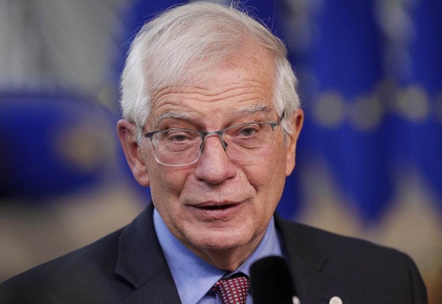 Josep Borrell comienza en Perú su primera visita oficial a América Latina
