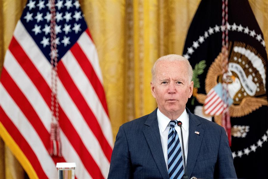Biden posterga firma de Ley Renacer