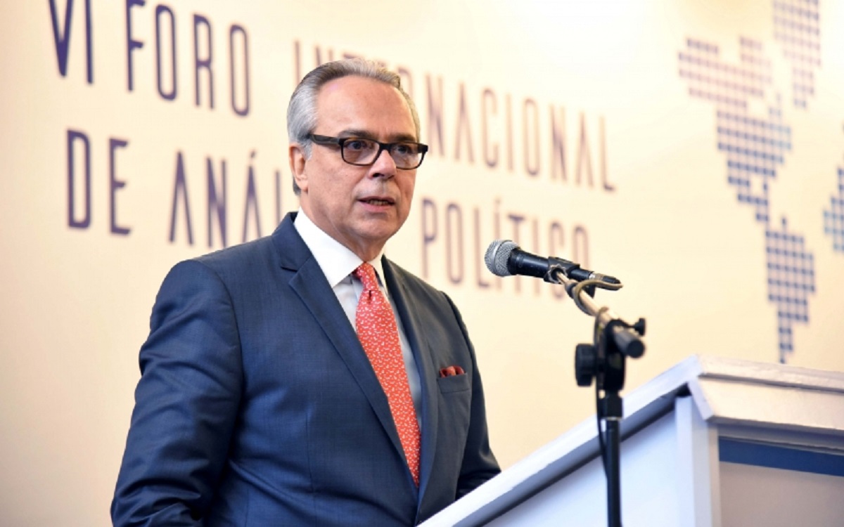 El politólogo Daniel Zovatto recomienda a la oposición unirse «porque de la dictadura no se sale solo con ayuda internacional”