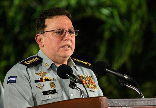 Julio César Avilés busca acuerdos militares con Rusia y China