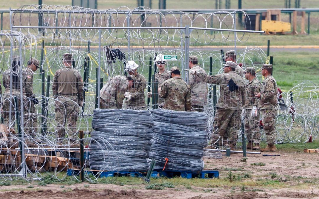 Texas envía a 300 efectivos de la Guardia Nacional a la frontera con México