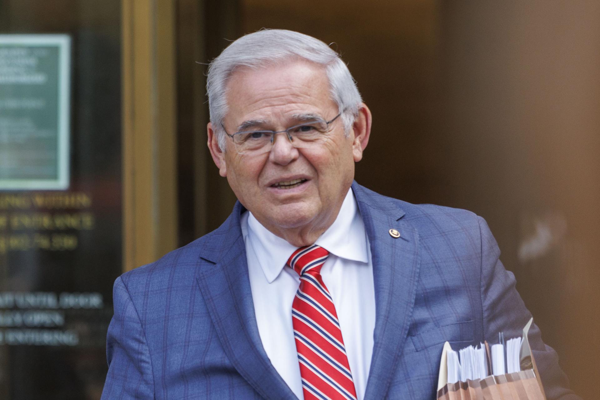 Niegan un nuevo juicio al exsenador Bob Menéndez, hallado culpable por corrupción