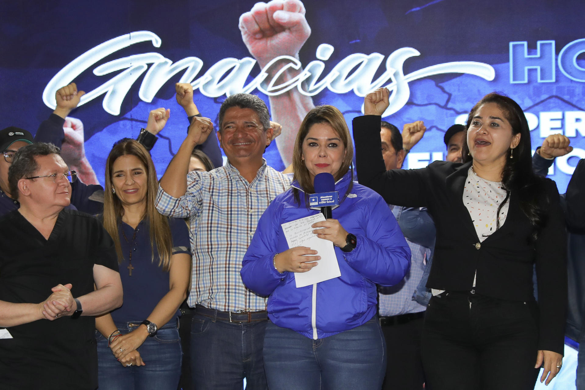 Asfura sigue superando a Nasralla con el 99,40 % de las actas escrutadas en Honduras
