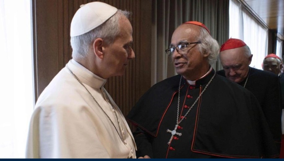 Leopoldo Brenes regresa a Nicaragua antes de la primera eucaristía de León XIV en el Vaticano