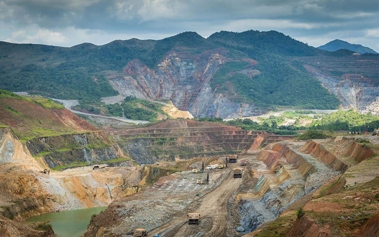Régimen entrega dos nuevas concesiones mineras a empresa china