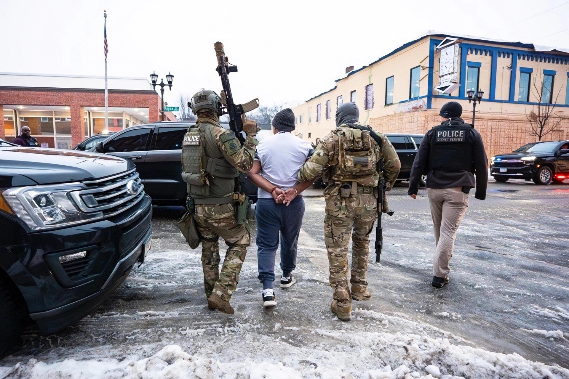 EEUU detiene a 1.000 migrantes, incluyendo de Ecuador y México, en operación en Minnesota