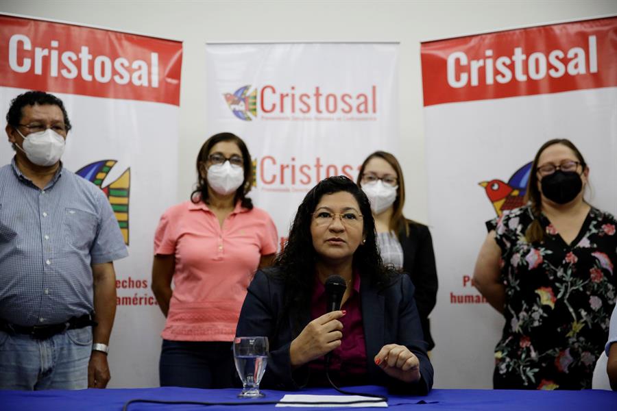 Ley de agentes extranjeros golpearía a víctimas de violencia en El Salvador