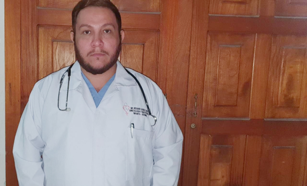 Richard Sáenz, de médico de la familia Ortega – Murillo a exiliado en México