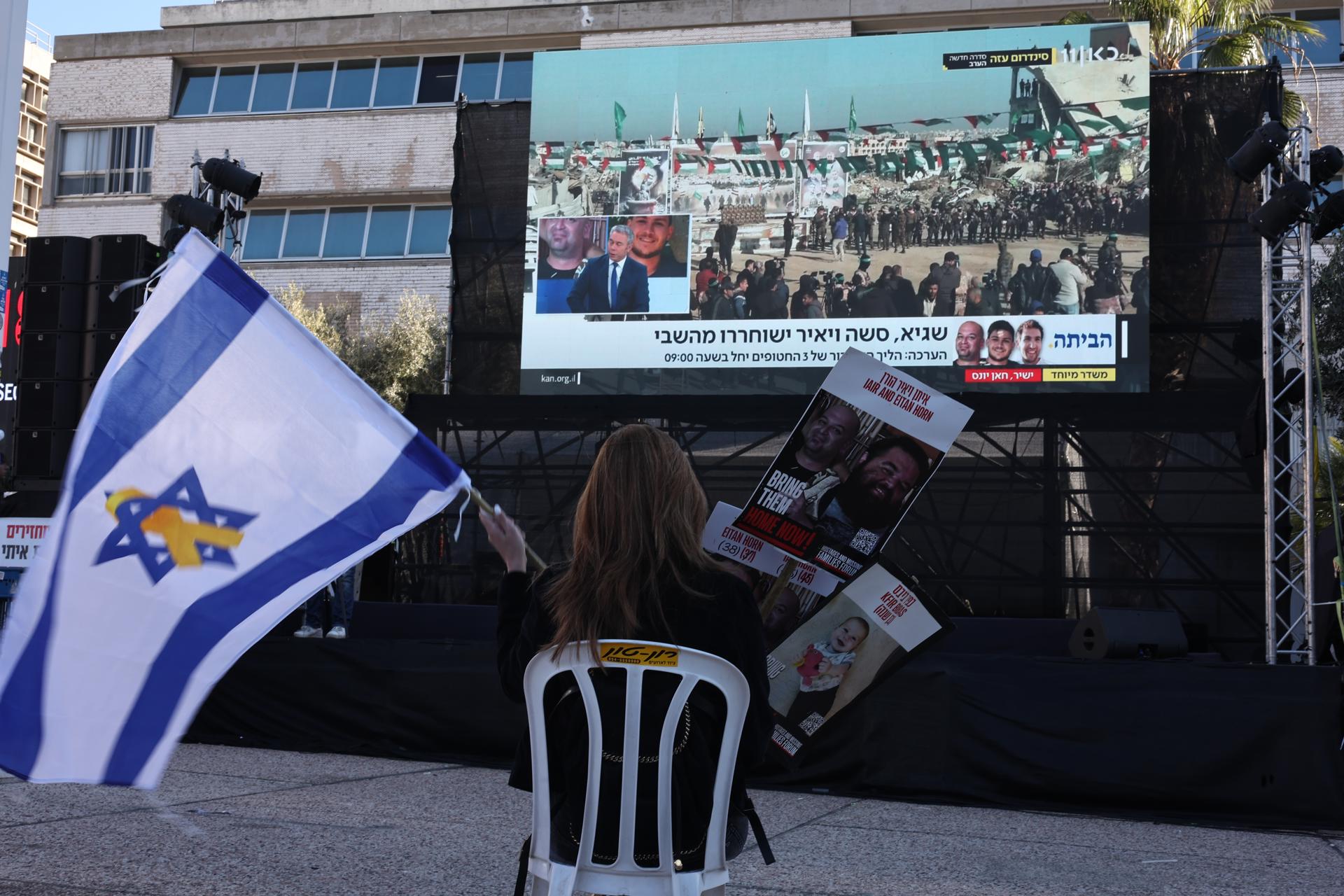 Hamás libera en Gaza a tres rehenes israelíes, que ya están en Israel