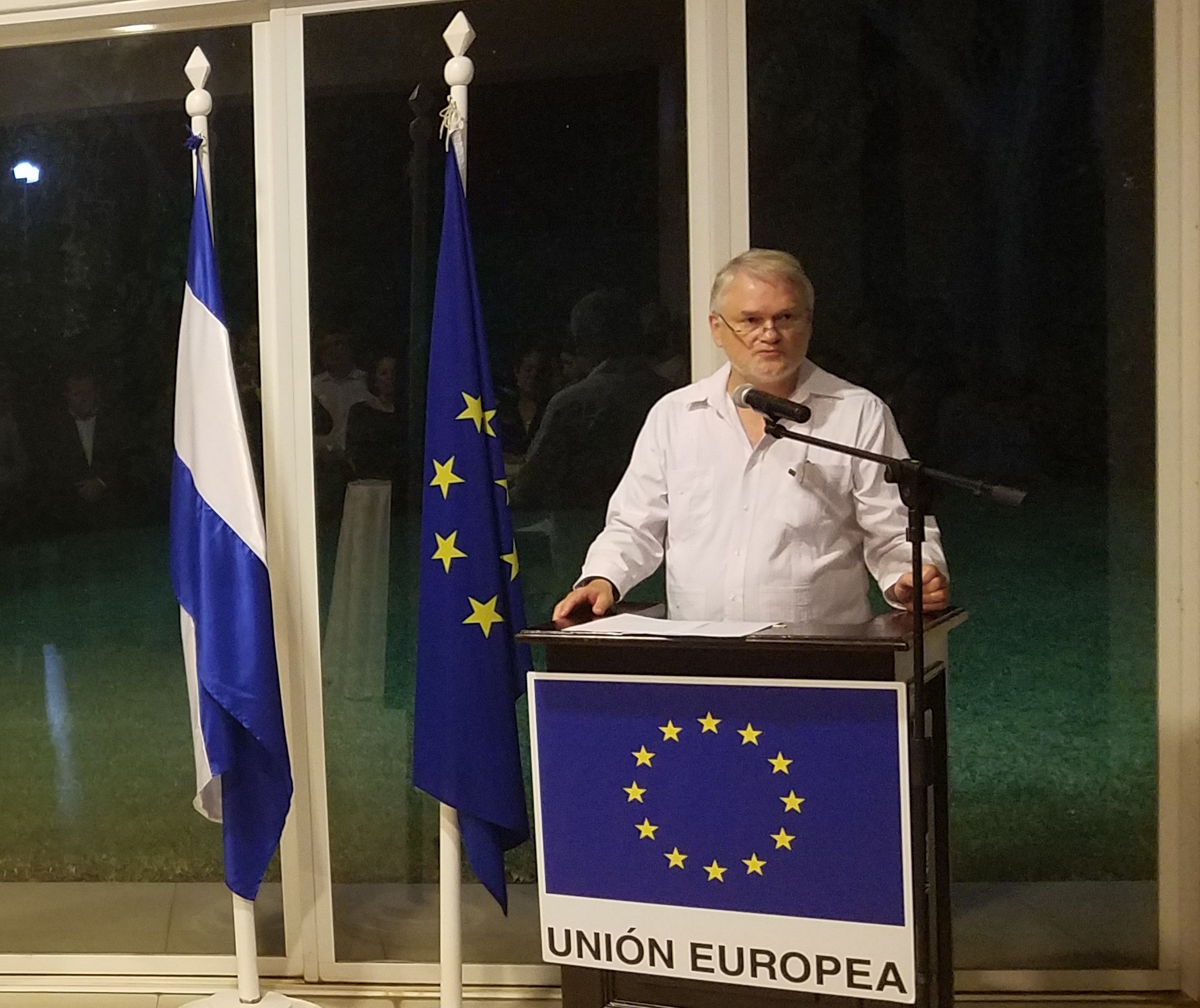 UE llama a volver al diálogo y advierte estar atenta para “reaccionar” ante un mayor deterioro de los derechos humanos