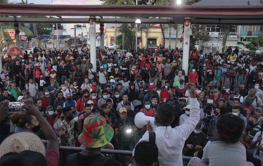 Una nueva caravana agudiza la crisis migratoria en México