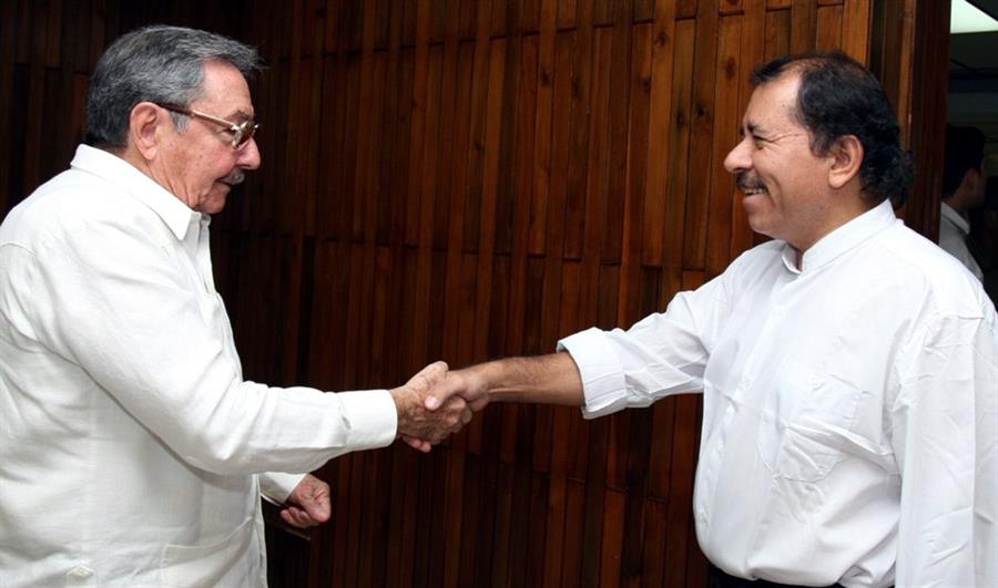 Ortega ordena «libre visado» para cubanos