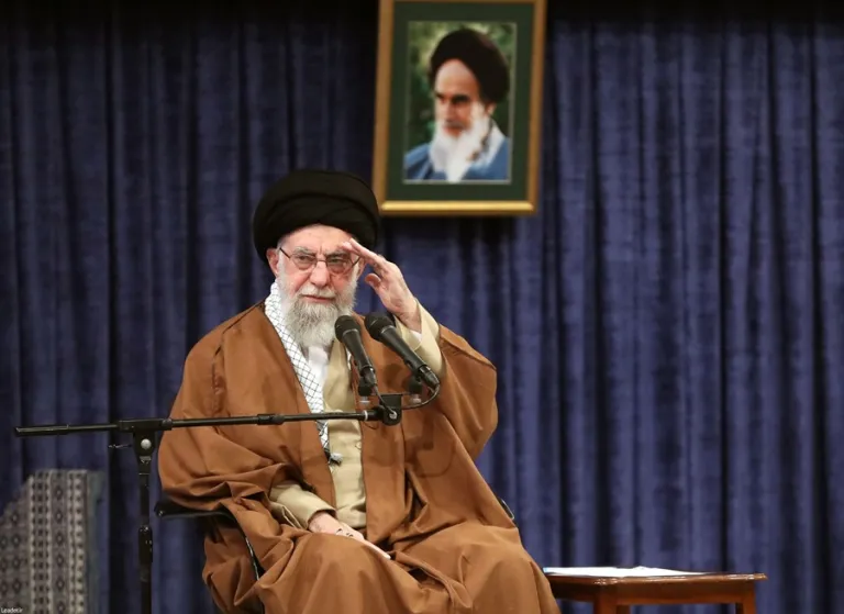 Trump afirma que el ayatolá Ali Jameneí ha muerto