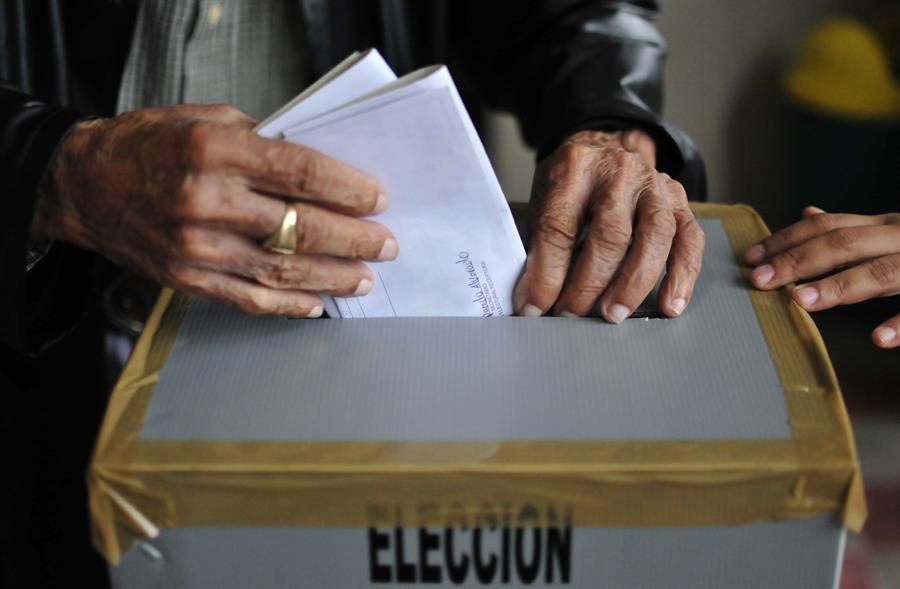 Inician elecciones en Honduras bajo medidas sanitarias por la covid-19