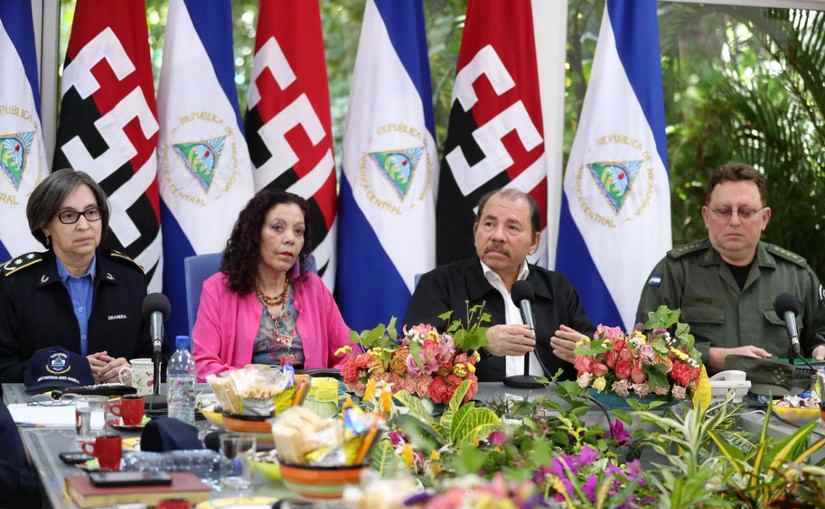 Diálogos y satrapías
