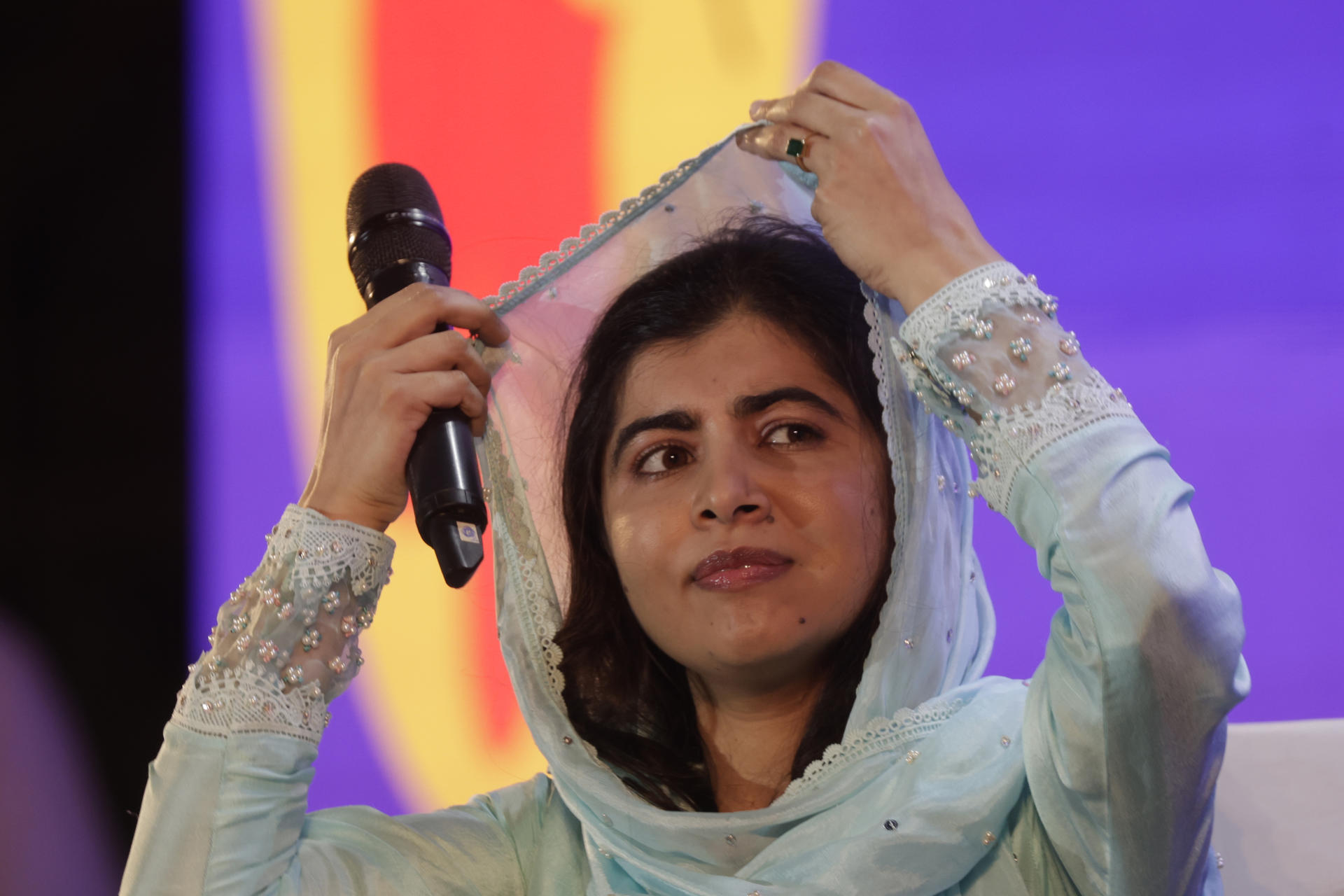 Malala insta a Pakistán a parar deportaciones de afganos para garantizar derechos de niñas