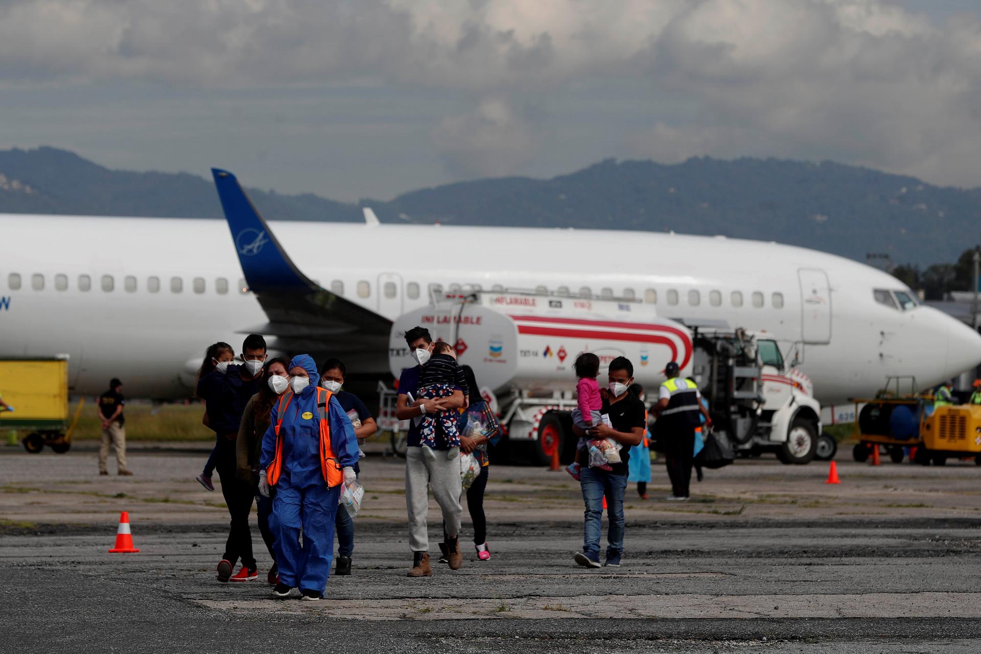 Una jueza bloquea el plan del Gobierno de EE.UU. para deportar a niños guatemaltecos