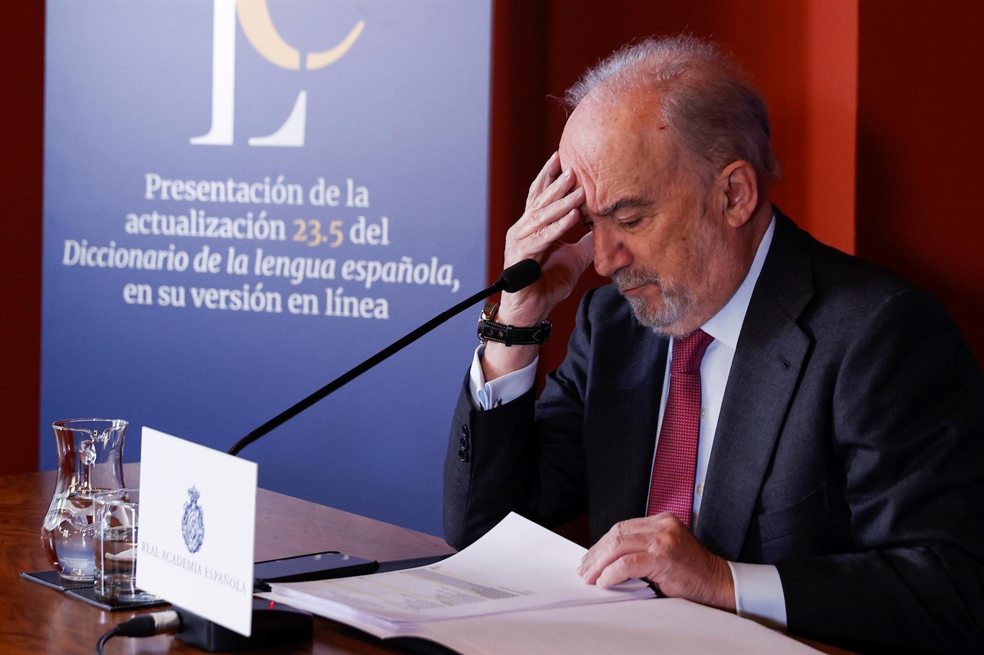 «Poliamor», «valer madre», «nueva normalidad», y «transgénero»  entran en el Diccionario