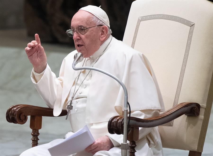 El papa denuncia a los «nuevos Herodes» que abusan de los niños