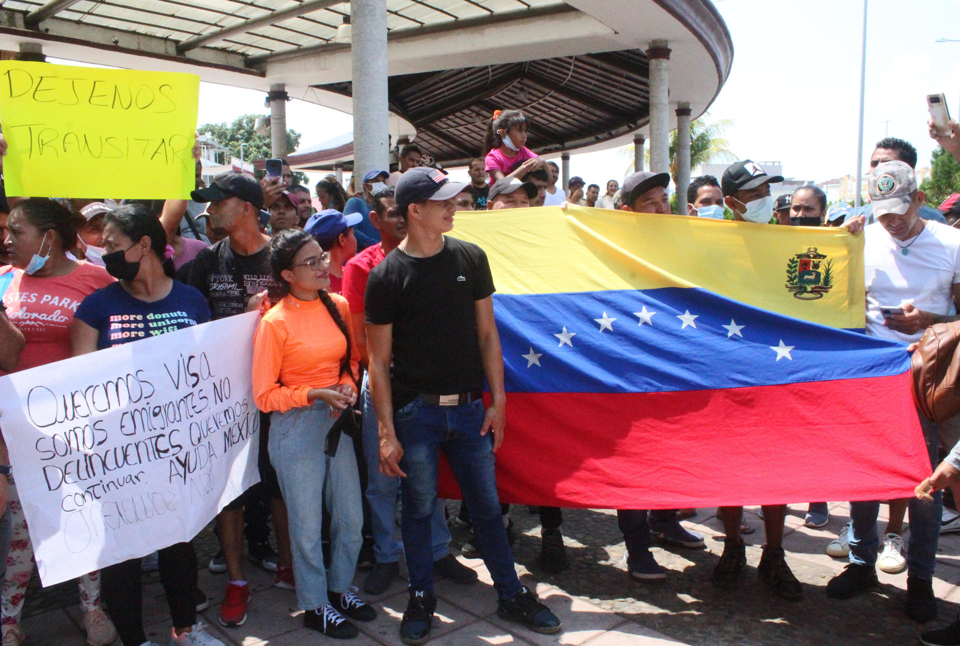 Siete de cada 10 mexicanos tienen una opinión positiva de los migrantes