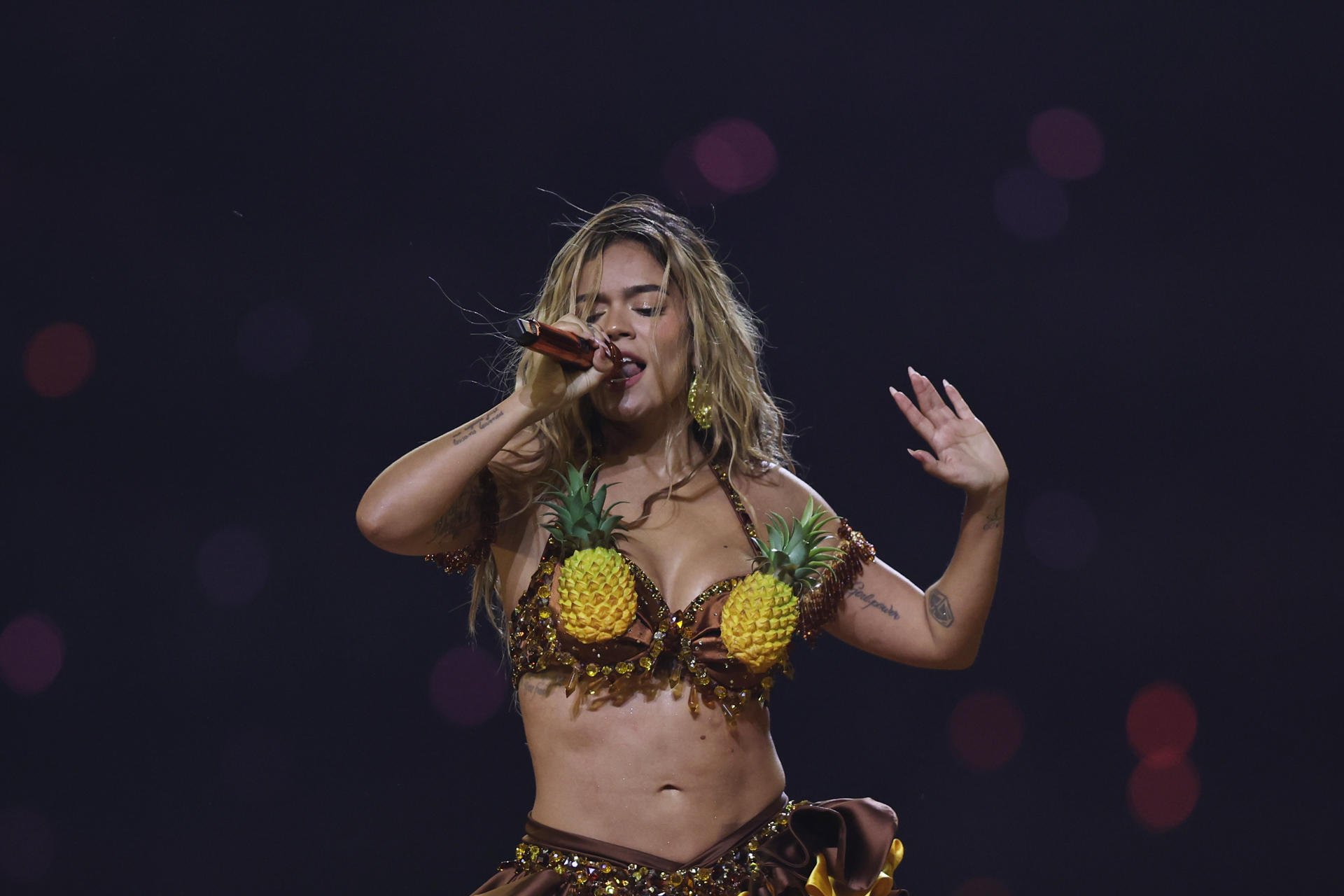 Karol G reivindica a la comunidad latina en un histórico Coachella