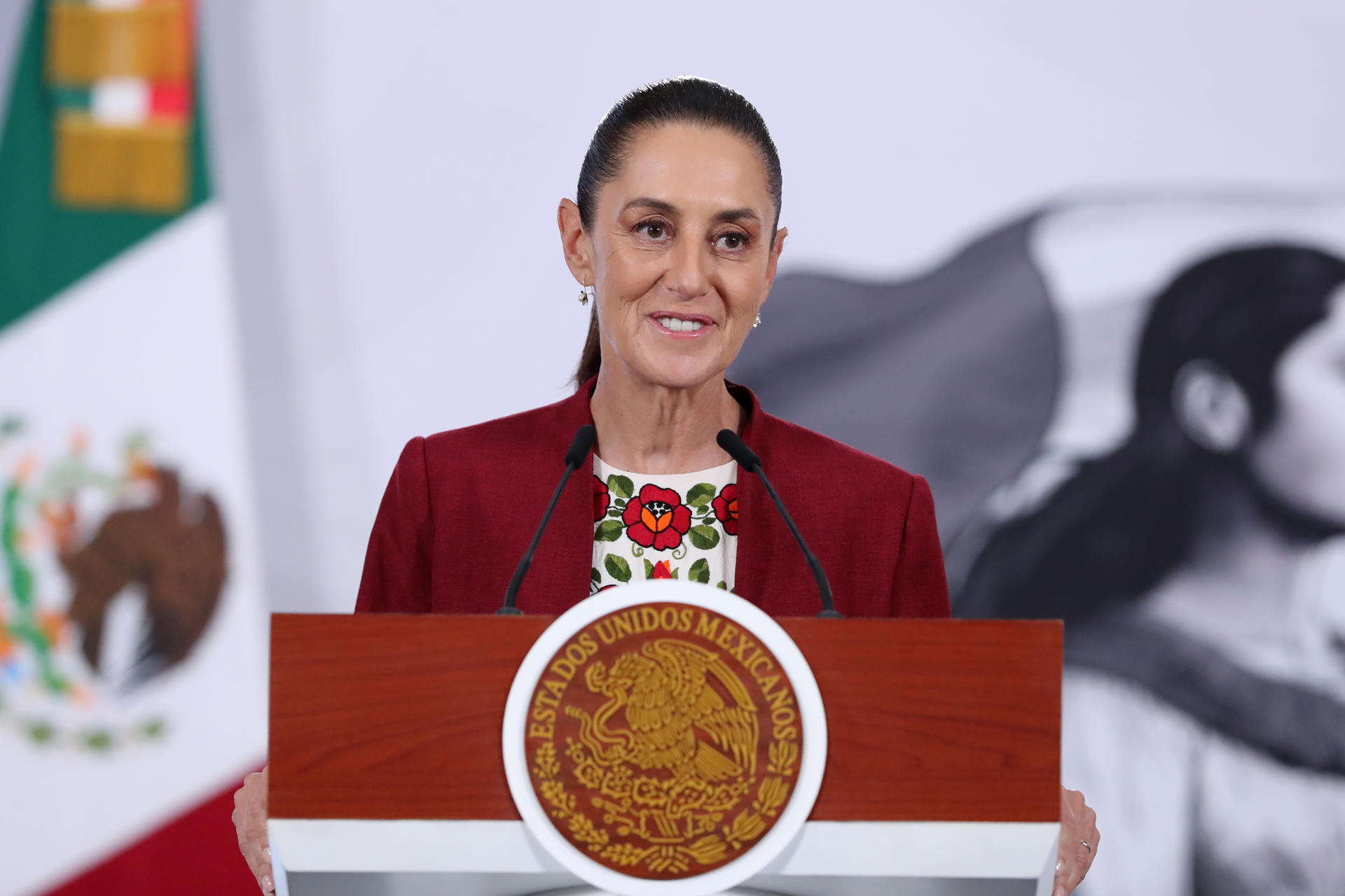 Sheinbaum dice estar «orgullosa» de apoyar a Cuba y niega opacidad en envío de ayuda