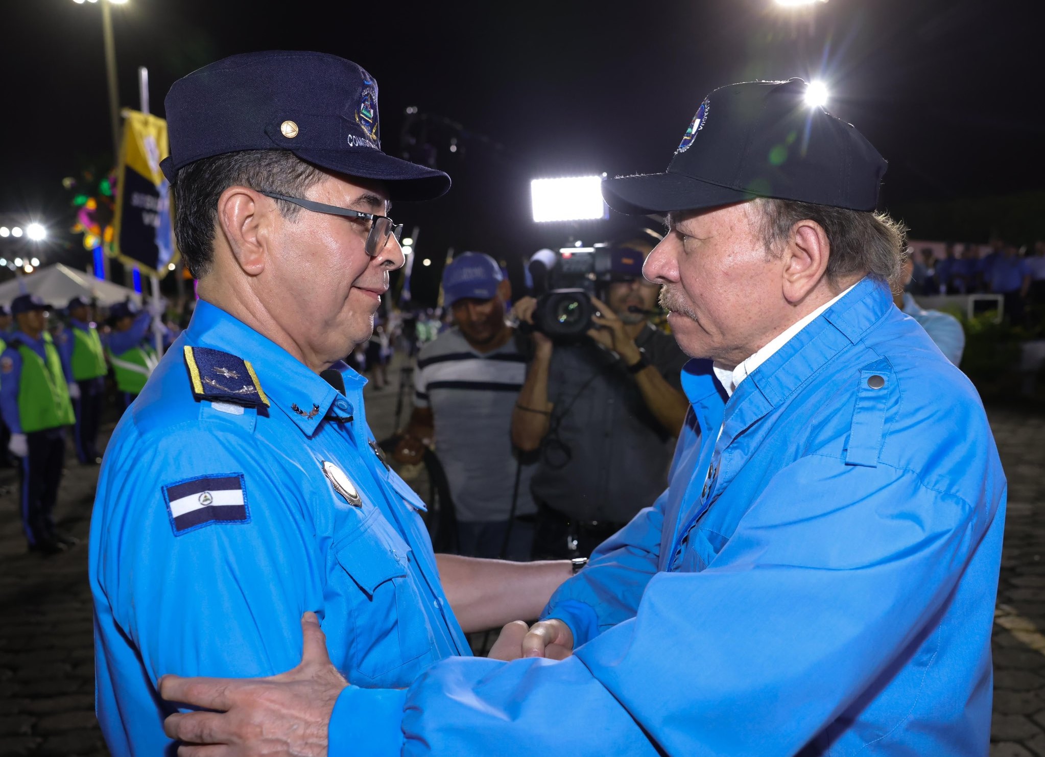 Ortega reconoce que no tiene cargos suficientes para los comisionados leales de su Policía