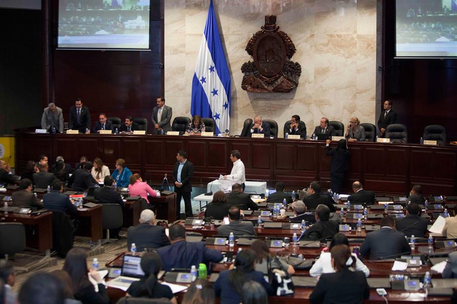 Zafarrancho en elección de la directiva provisional del Parlamento hondureño
