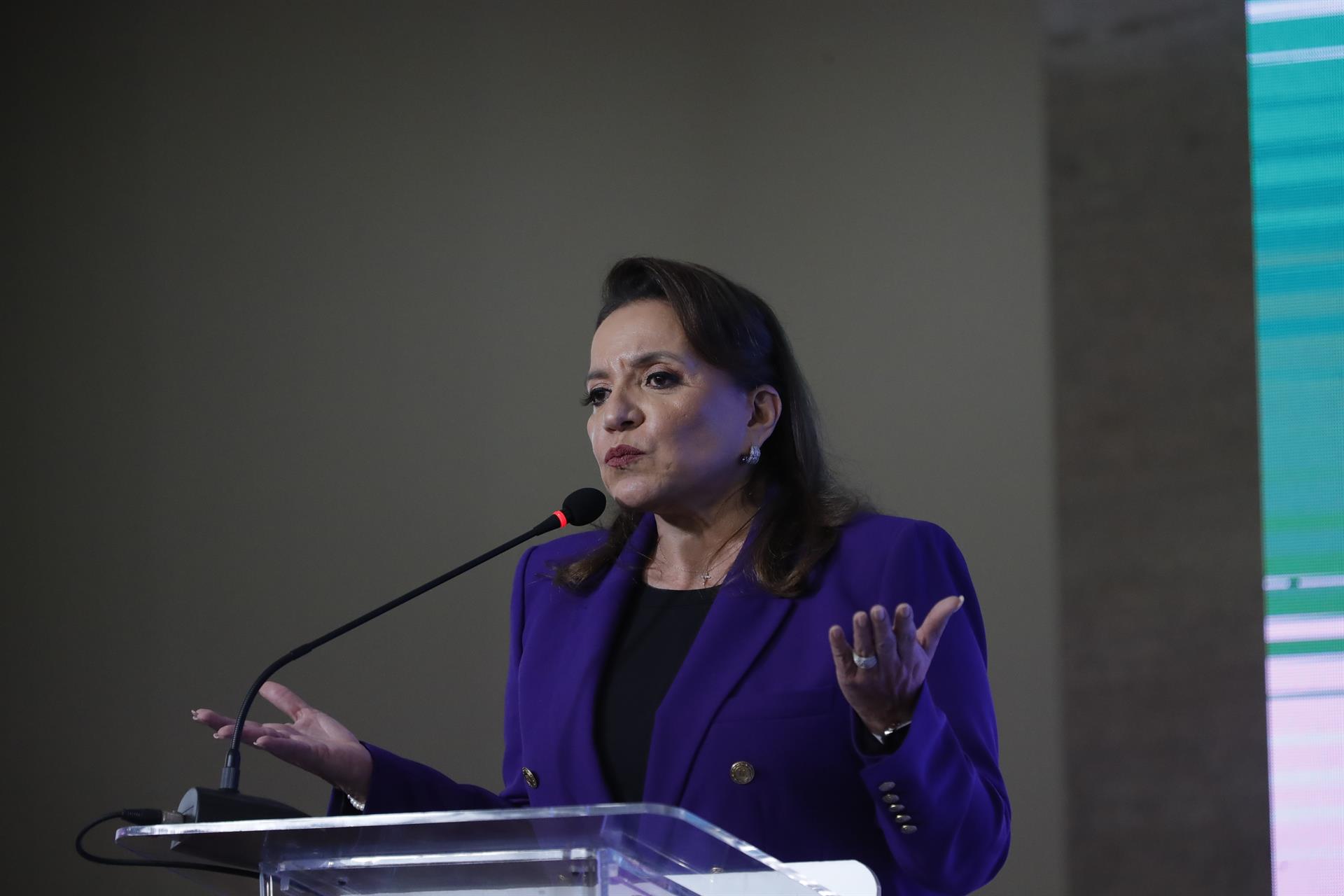 Con Castro en Honduras, Latinoamérica sigue desplazándose a la izquierda